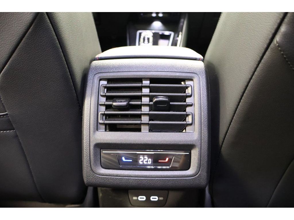 Volkswagen Golf VIII 2.0 TSI GTI Clubsport "Black Style" DS foto 17
