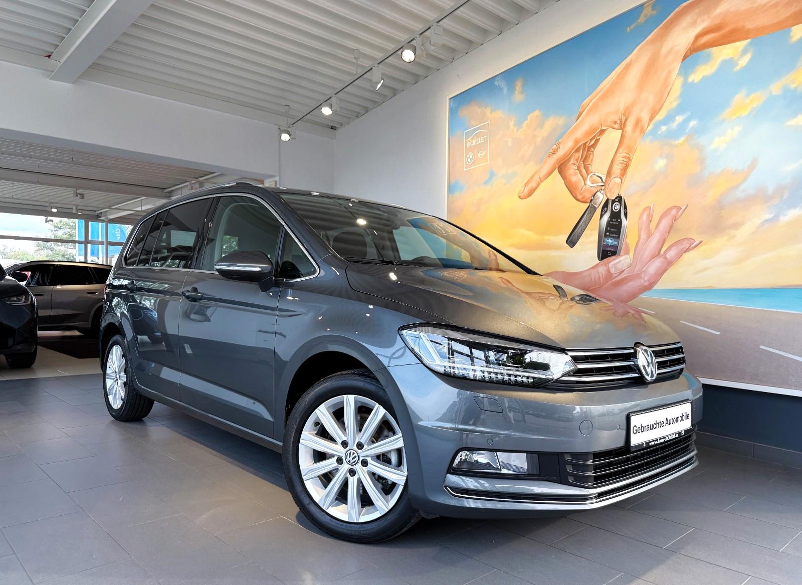 Volkswagen Touran Highline BMT DSG ACC+NAVI+SPUR+PDC+SITZHZ