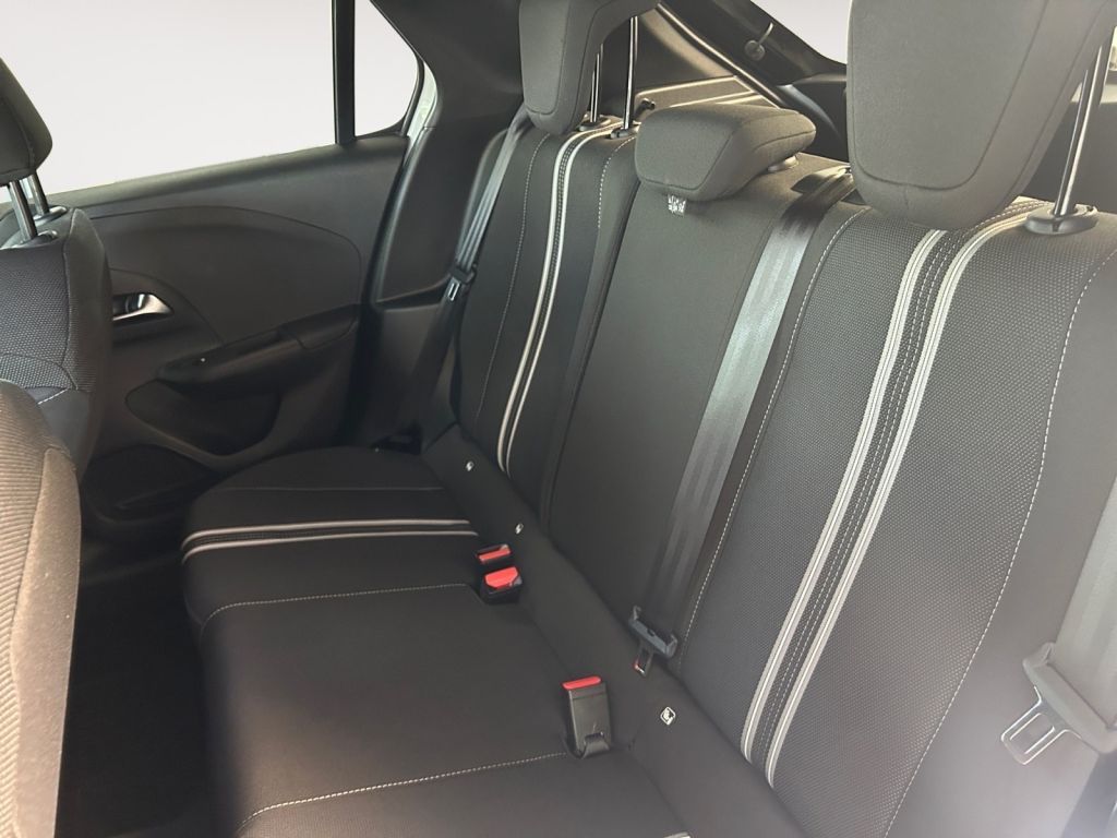 Fahrzeugabbildung Opel Corsa 1.2 GS Sitzheizung Navigation CarPlay PDC