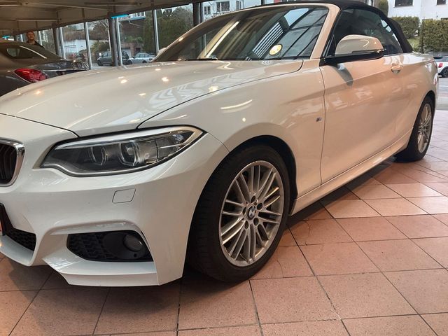 BMW 220 iA Cabrio*M Sport*22 TKM*Top-Ausst.*Perfekt*