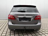 Mercedes-Benz B 250 Urban Night Kamera ACC SPUR TOT LED NAVI - Mercedes-Benz B 250 mit 5 Türen