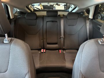 Ford Mondeo Lim *TEMPO*NAVI*KEYLESS*PANO*2-Zonen*