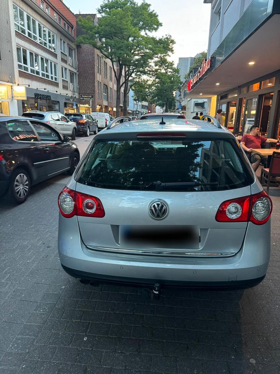 Volkswagen Passat 2010 — photo 11
