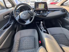 Fahrzeugabbildung C-HR Hybrid Team D Navi Kam Auto Abnehmbare Anhä