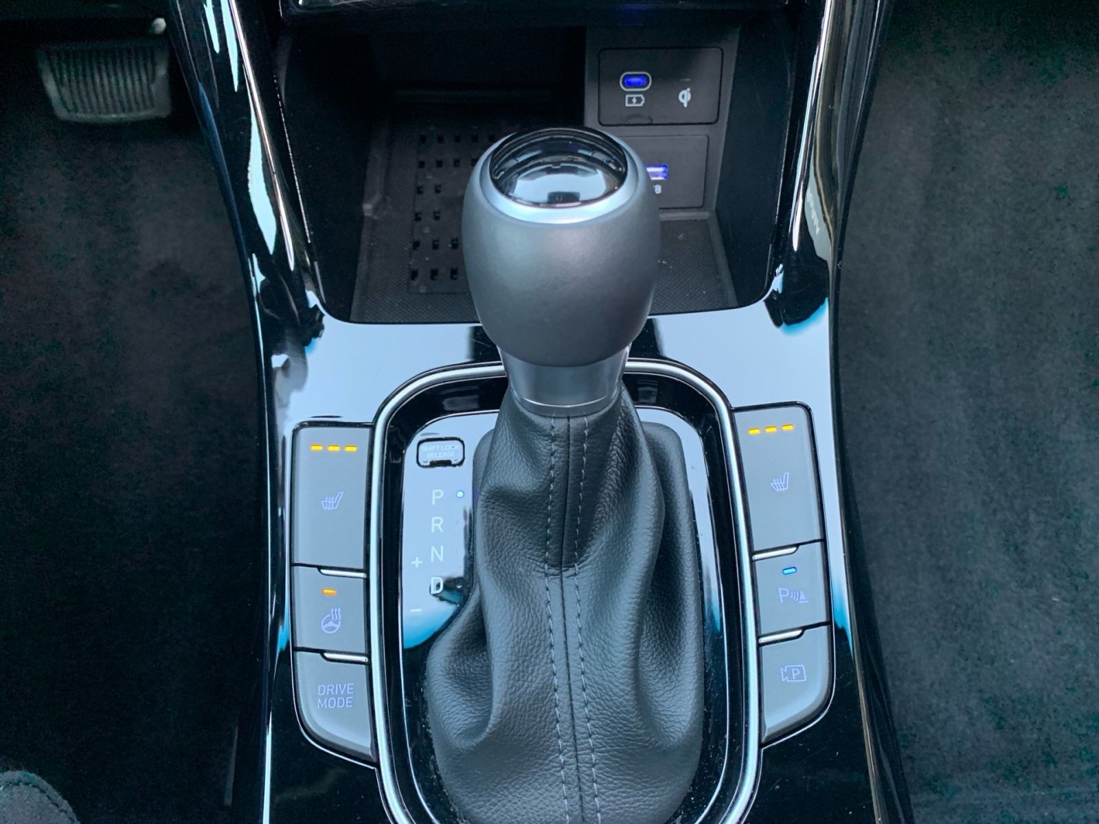 Fahrzeugabbildung Hyundai i30 Kombi 1.5 T-GDI 7-DCT Advantage Mild-Hybrid