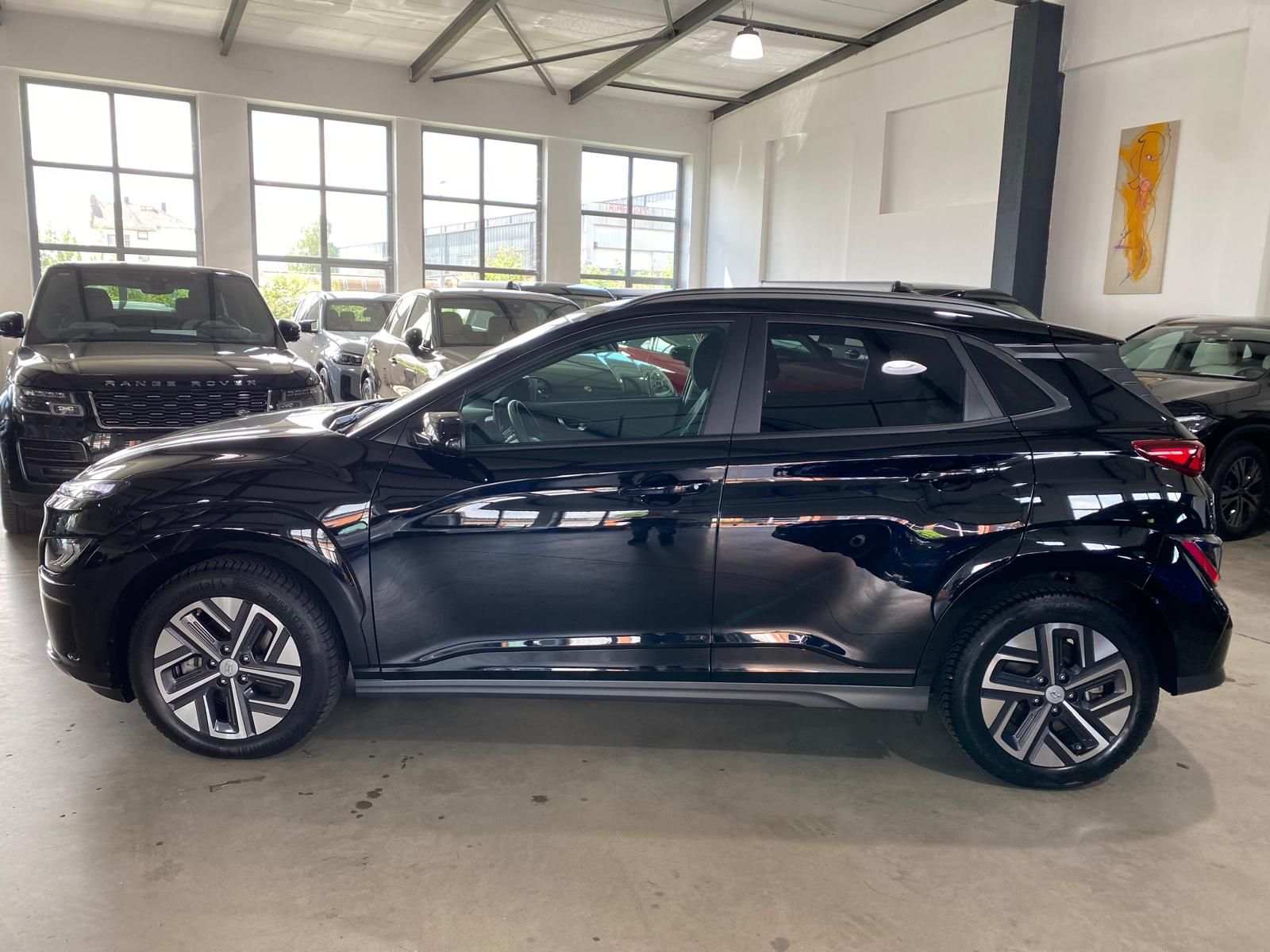 Fahrzeugabbildung Hyundai Kona Trend Elektro 150kW/DIS/RFK/LED/SH/