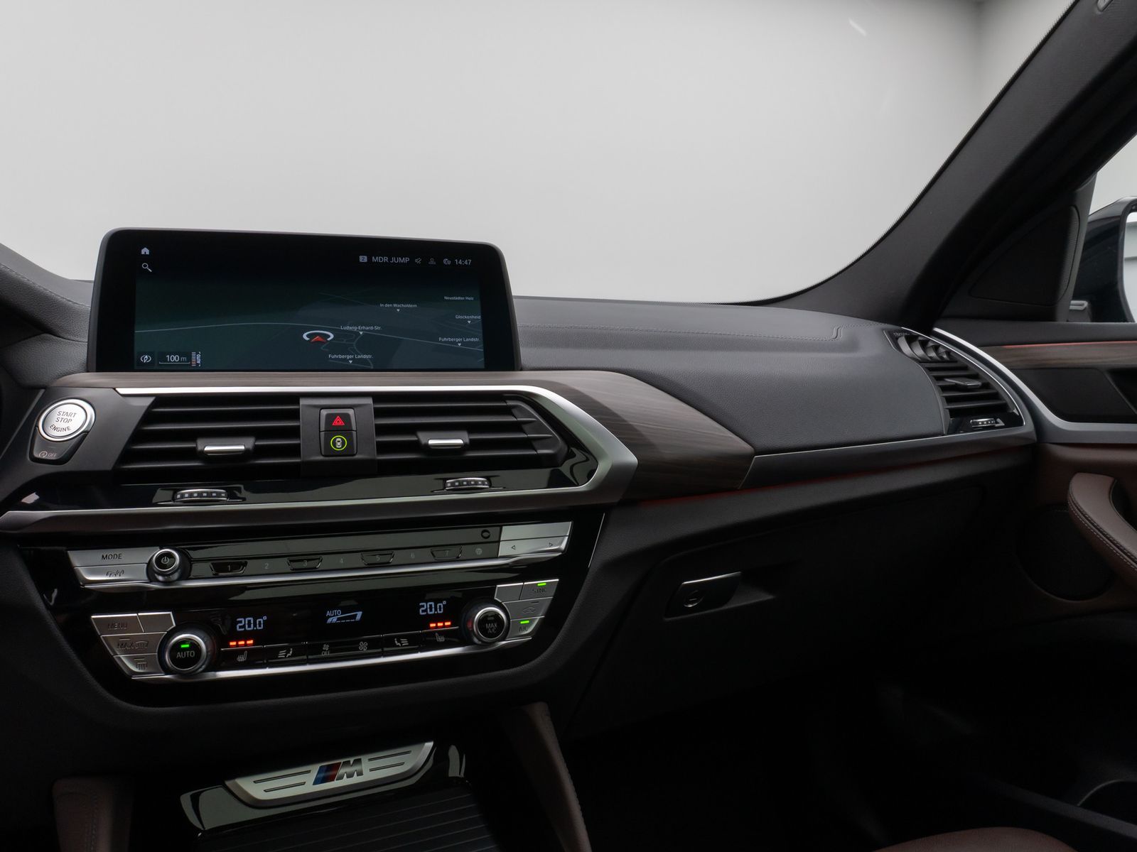 Fahrzeugabbildung BMW X4 M40i Panorama 360°HUD DAB HiFi Komfort AHK