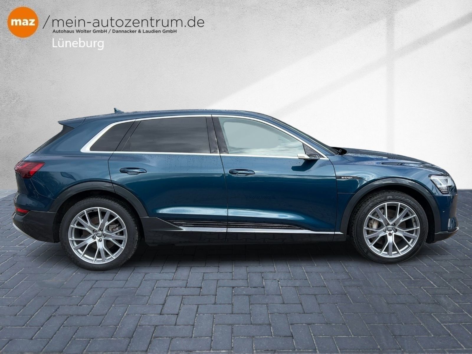 Fahrzeugabbildung Audi e-tron 55 quattro advanced Alu Matrix-LED AHK Pa