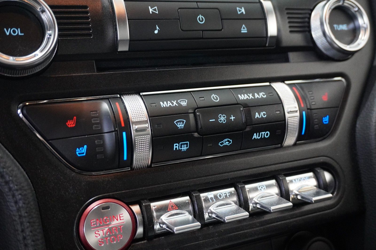 Fahrzeugabbildung Ford Mustang GT 5.0 TI-VCT (EU) NAVI/LED/KAMERA/B&O