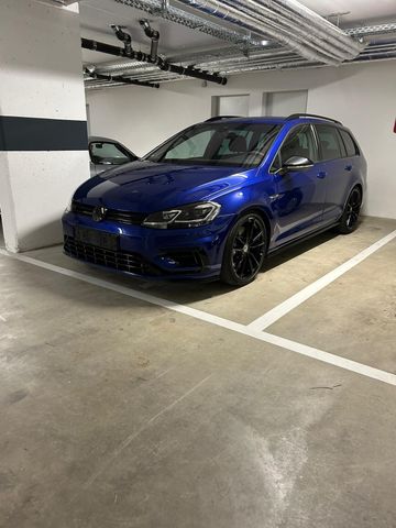 Volkswagen VW Golf 7 R Variant VL / Volkswagen / 400P...