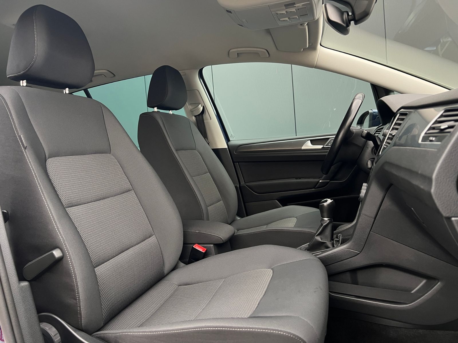 Fahrzeugabbildung Volkswagen Golf Sportsvan 1.5 TSI Comfortline *ACC,LED,Sitz