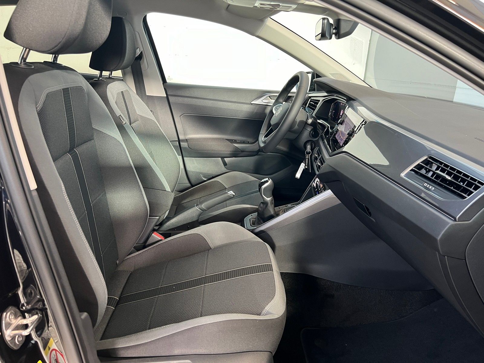 Fahrzeugabbildung Volkswagen Polo Style 1,0 TSI + IQ.Drive +Navigation+Kamera