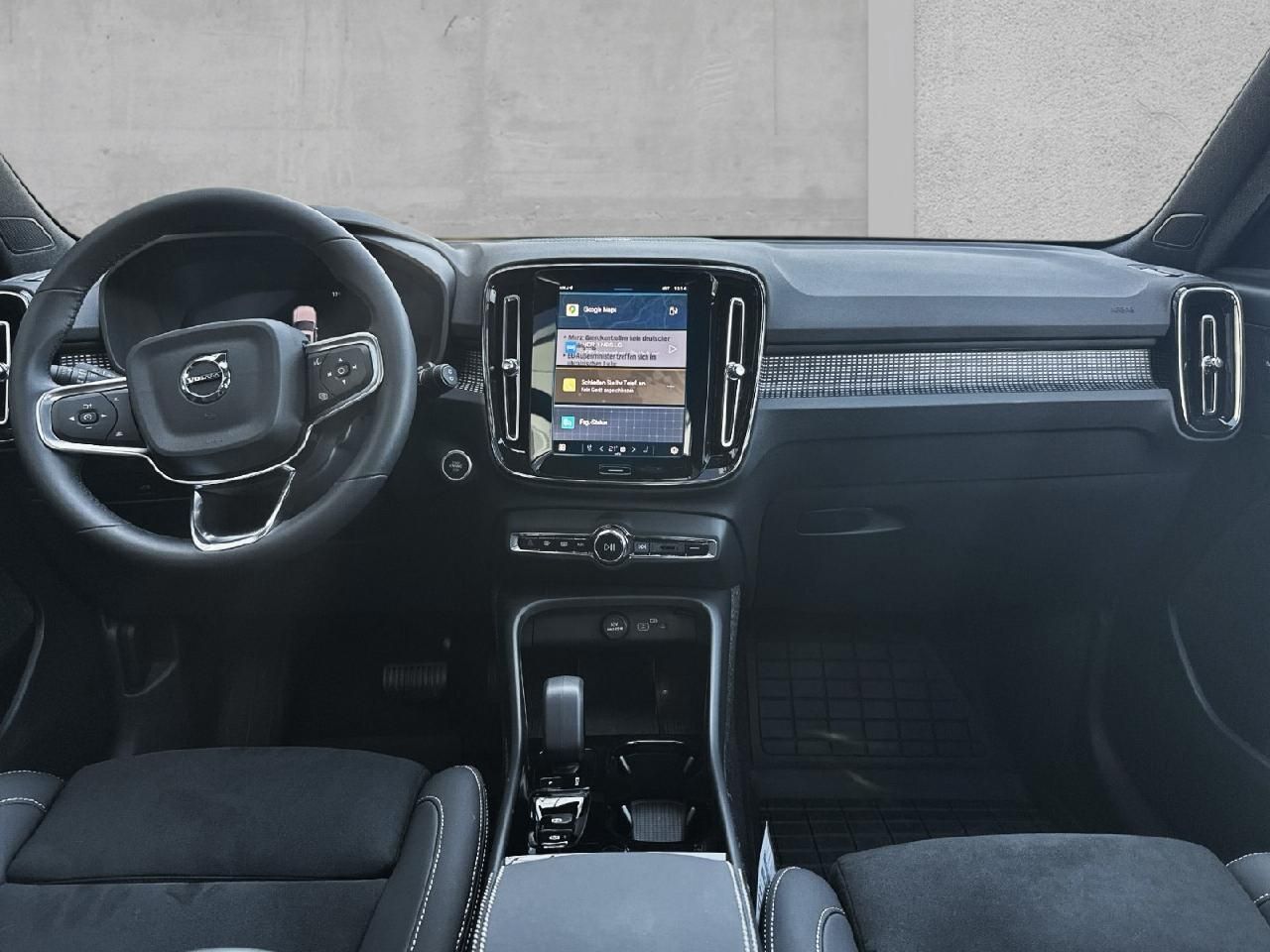 Fahrzeugabbildung Volvo XC40 B4B Ultra Black Edition 2WD