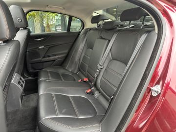 Jaguar XE 20d British Design Edition Automatik AHK – Bild 11