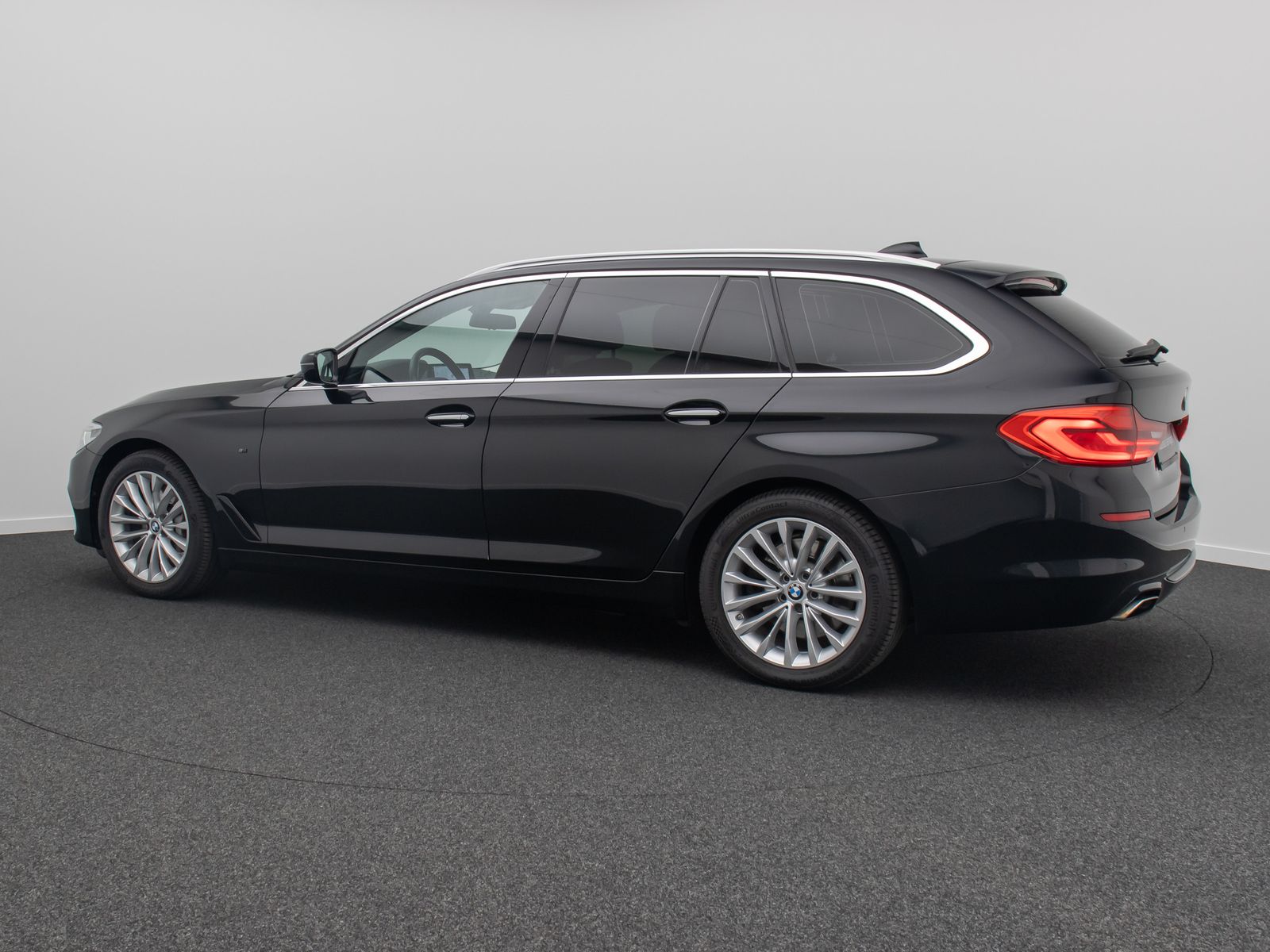 Fahrzeugabbildung BMW 540i xD Luxury Line HUD DAB Massage Panorama AHK