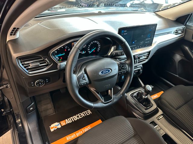 MYAUTOCENTER – Gebraucht- und Jahreswagen mit Werkstattservice in Pfaffenhofen Ford Focus *KEYLESS*ACC*NAV*1-HAND*2-ZONEN*