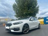 BMW 118/Pano/HeadUp/VLeder/Luxury Line/LED/Ambiente - BMW 1er Reihe: Luxury Line
