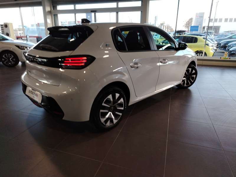 Peugeot e-208 - Bild 6