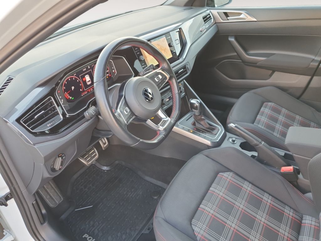 Fahrzeugabbildung Volkswagen Polo 2.0 TSI DSG GTI LED,Climatronic,Navi,RFK,SH