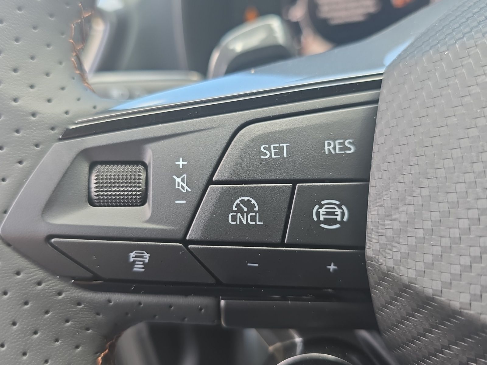 Fahrzeugabbildung CUPRA Formentor VZ5 MATRIX KESSY PANORAMADACH