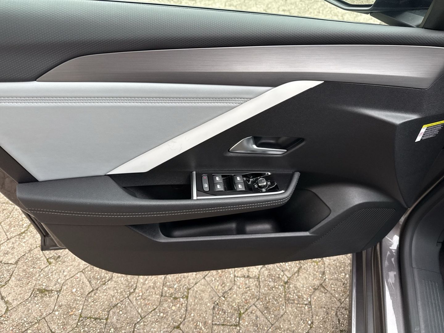 Fahrzeugabbildung Opel Astra L Elegance ASTRA CDTi 1.5 Sports Tourer Na