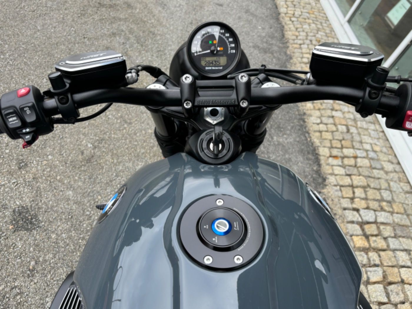 Fahrzeugabbildung BMW R nine T Pure schöner Umbau Akrapovic