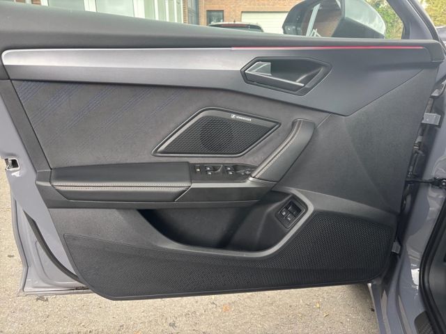 Leon Sportstourer 1.5 e-Hybrid VZ Matrix AHK XL