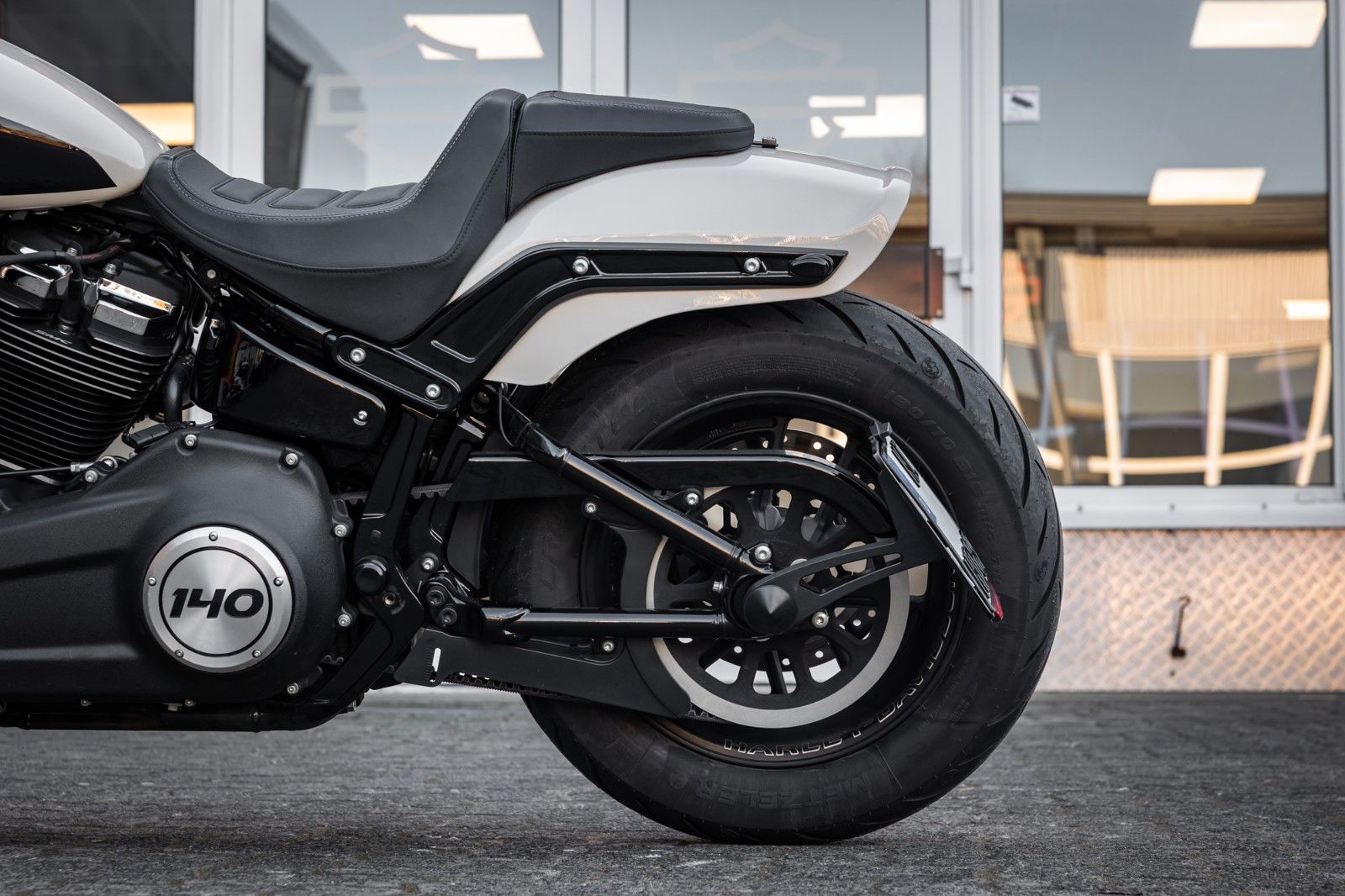 Fahrzeugabbildung Harley-Davidson FXFBS FAT BOB 140 CUI SOFTAIL - TORXSTER  JEKILL