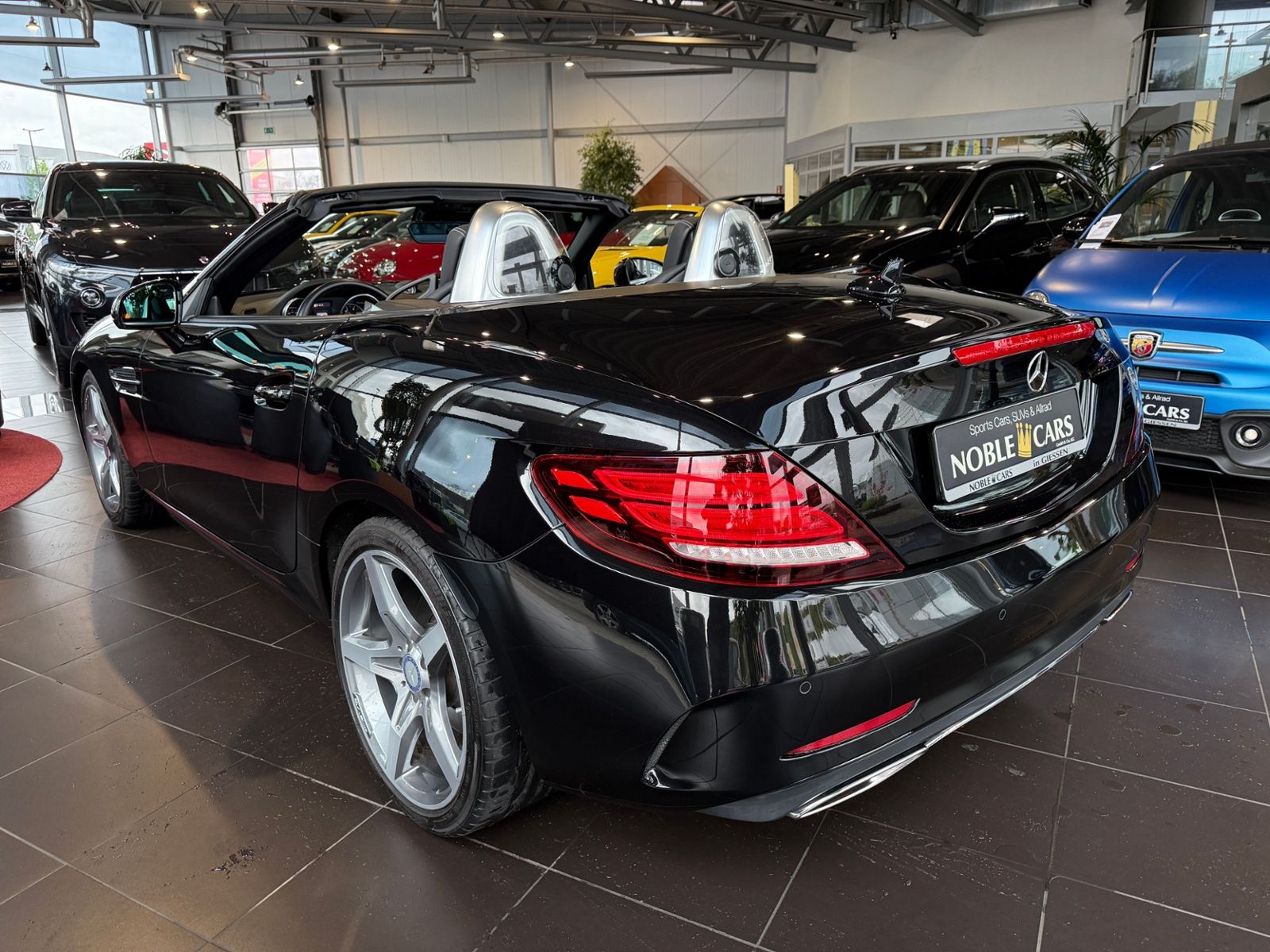 Fahrzeugabbildung Mercedes-Benz SLC 300 AMG Line H/K MEMORY LED ALU