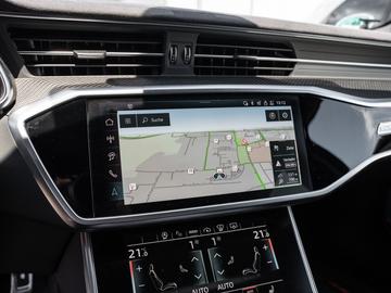 2024 AUDI RS6 — миниатюра 12