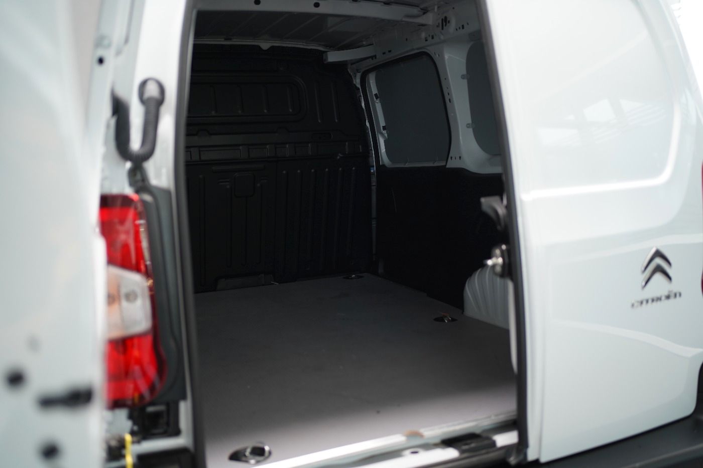 Fahrzeugabbildung Citroën Berlingo L2 BlueHDi 100 Club Klima Einparkhilfe