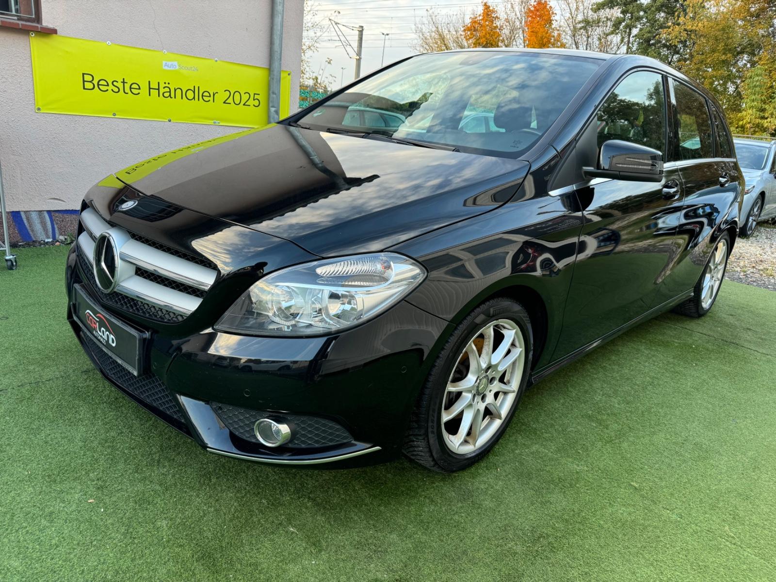 Mercedes-Benz B 180