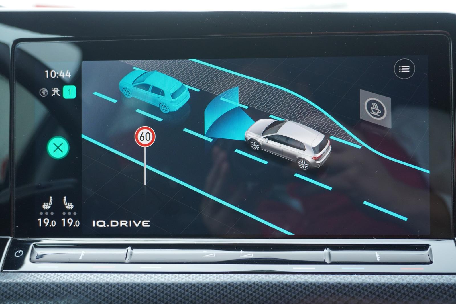 Volkswagen Golf VIII eTSI Klimaaut. LED Navi Kamera, миниатюра 30