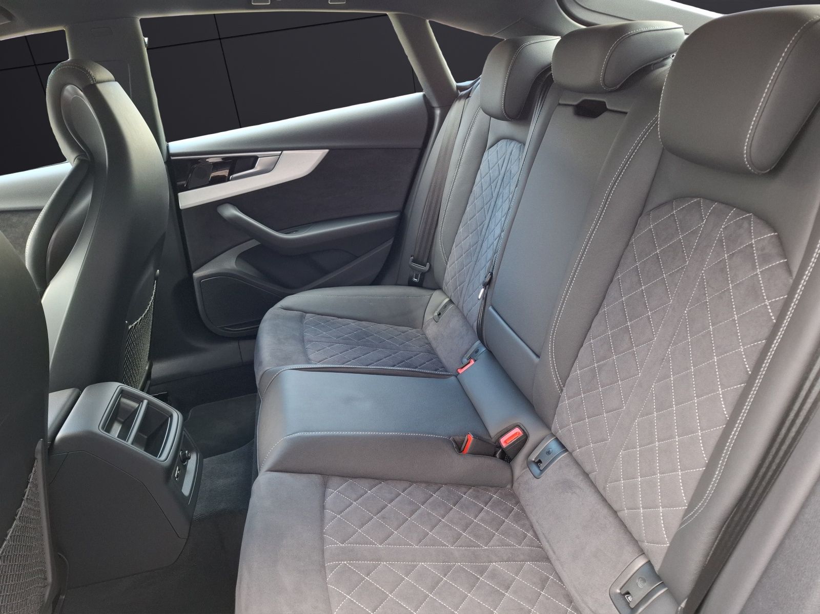 Fahrzeugabbildung Audi A5 Sportback 50 TDI quattro STH Matrix AHK Navi