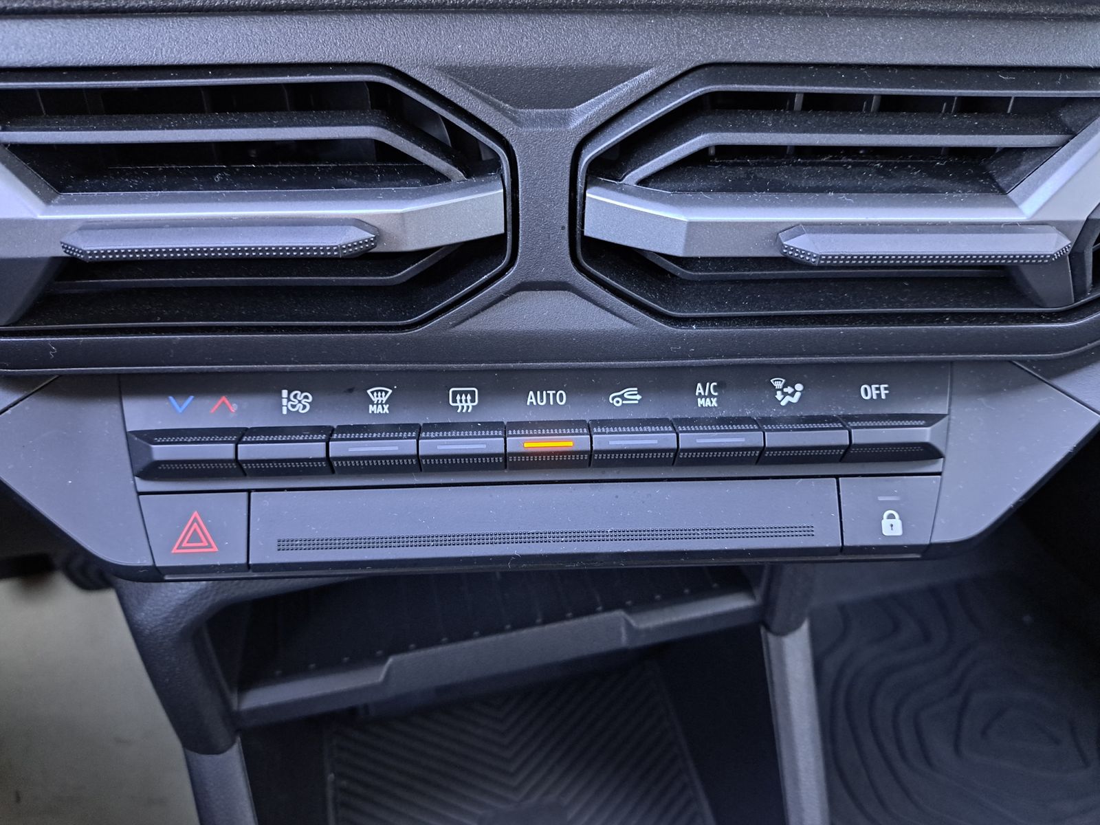 Fahrzeugabbildung Dacia Duster TCe 130 Journey LED NAVI KAMERA WINTERPAK