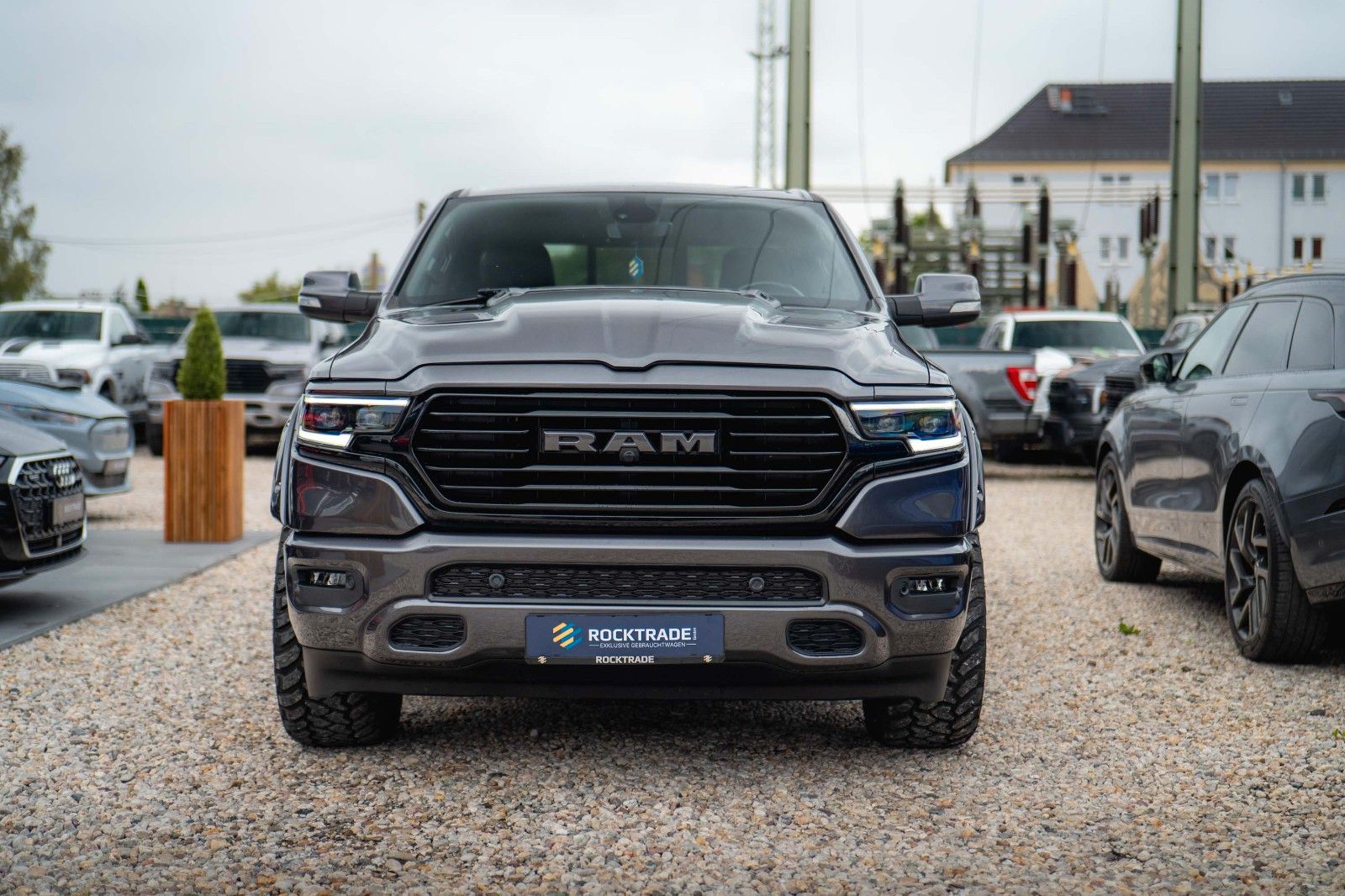 Fahrzeugabbildung Dodge RAM 5.7 V8 HEMI 4x4 Night Limited Longbed 19%