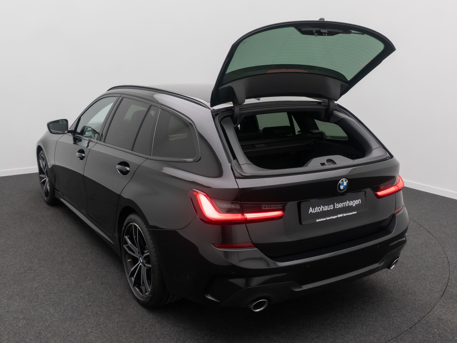 Fahrzeugabbildung BMW 320d xD M Sport DAB HiFi HUD Laser Kamera 19Zoll