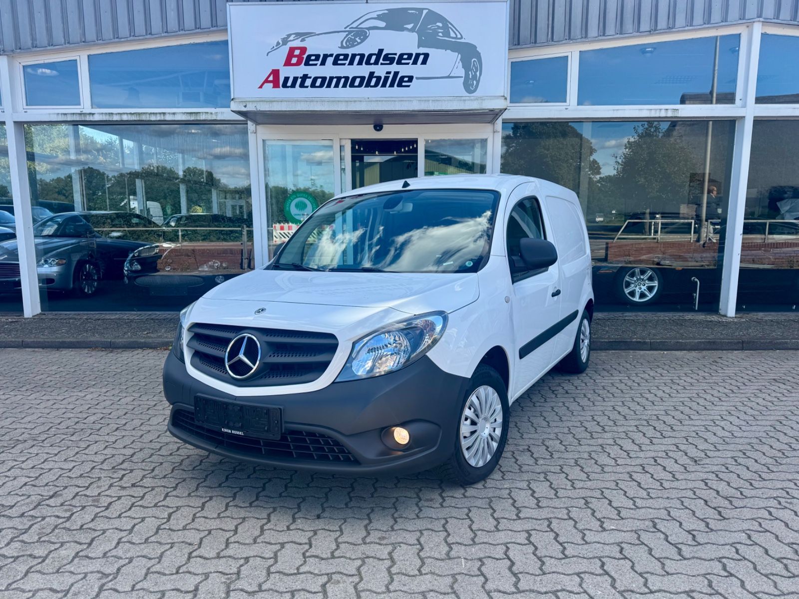 MERCEDES-BENZ CITAN KASTEN 109 CDI/SITZHZG./AHK