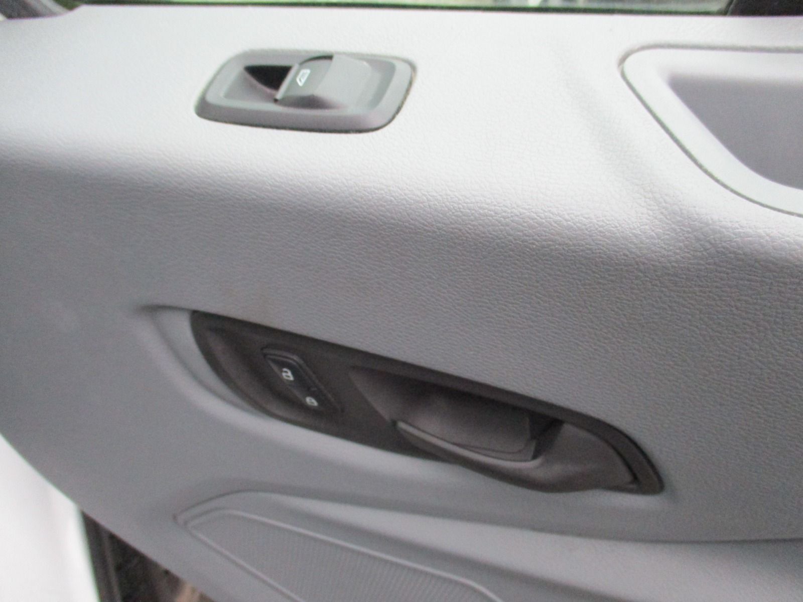 Fahrzeugabbildung Ford TRANSIT 2,0TDCI  L3 / ALW