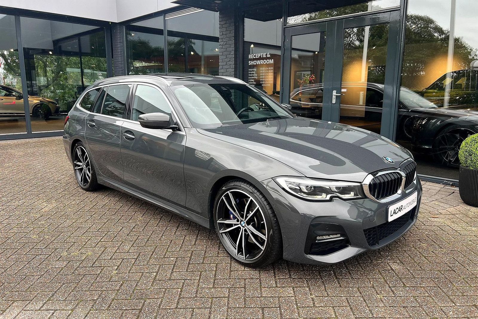 BMW 330 3-serie Touring 330i High Executive Edition imagem 3
