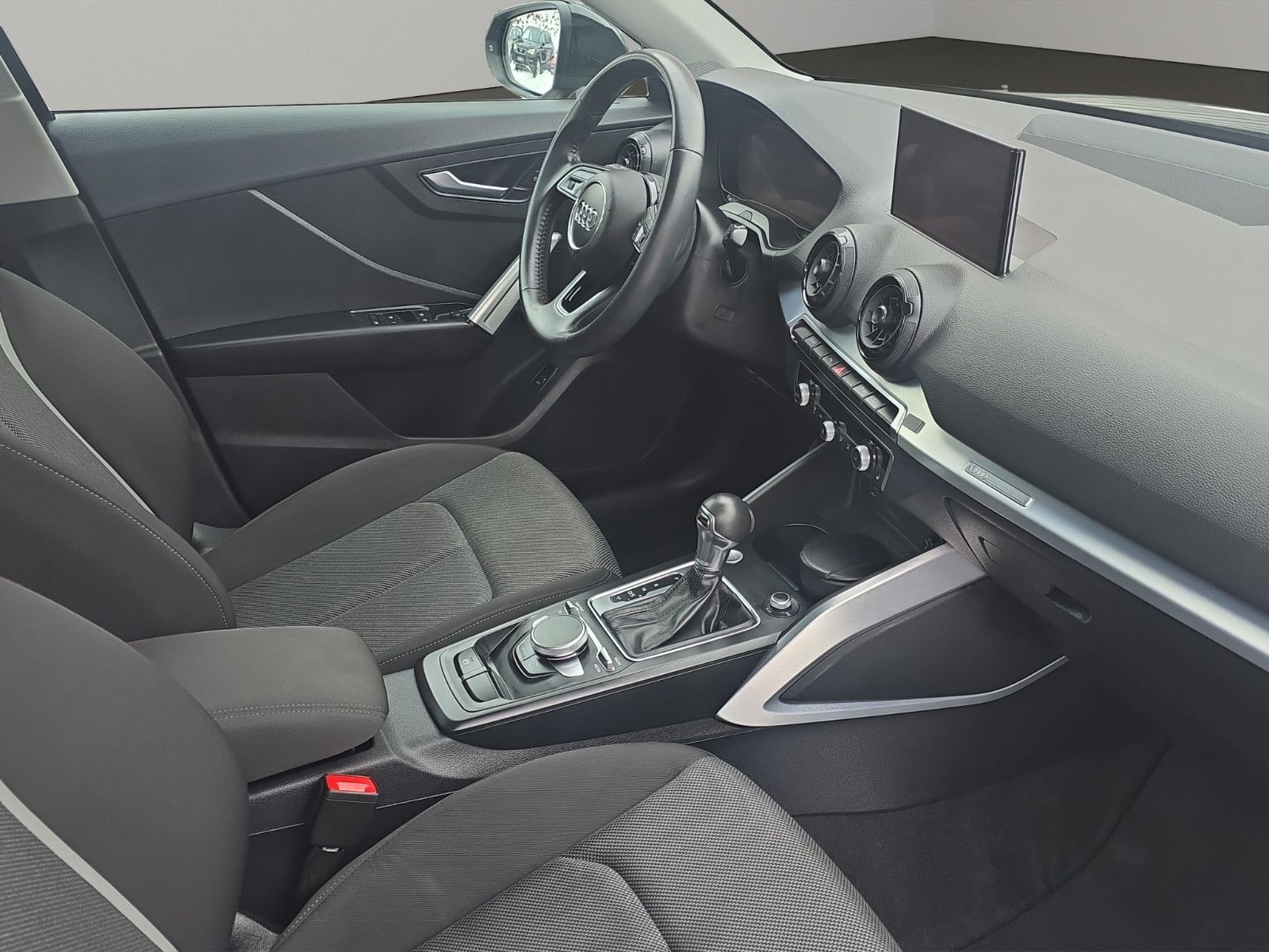 Fahrzeugabbildung Audi Q2 sport ultra  KLIMA PDC SHZ KAMERA SPURASISTEN