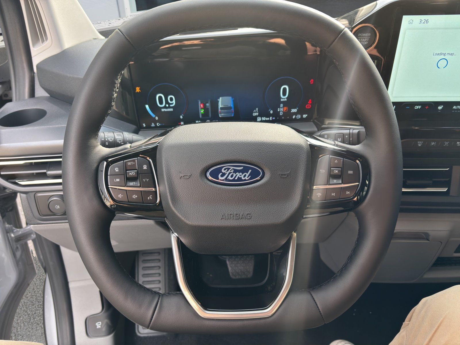 Fahrzeugabbildung Ford Tourneo Custom 320 L2 Tourneo Titanium FWD