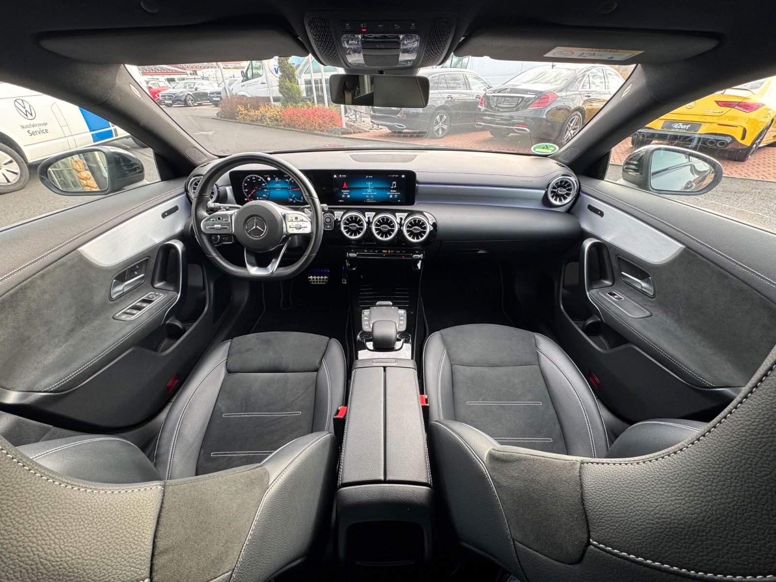 Fahrzeugabbildung Mercedes-Benz CLA 200d SB Edition+AMG+AHK+MultiBeam+Ambiente