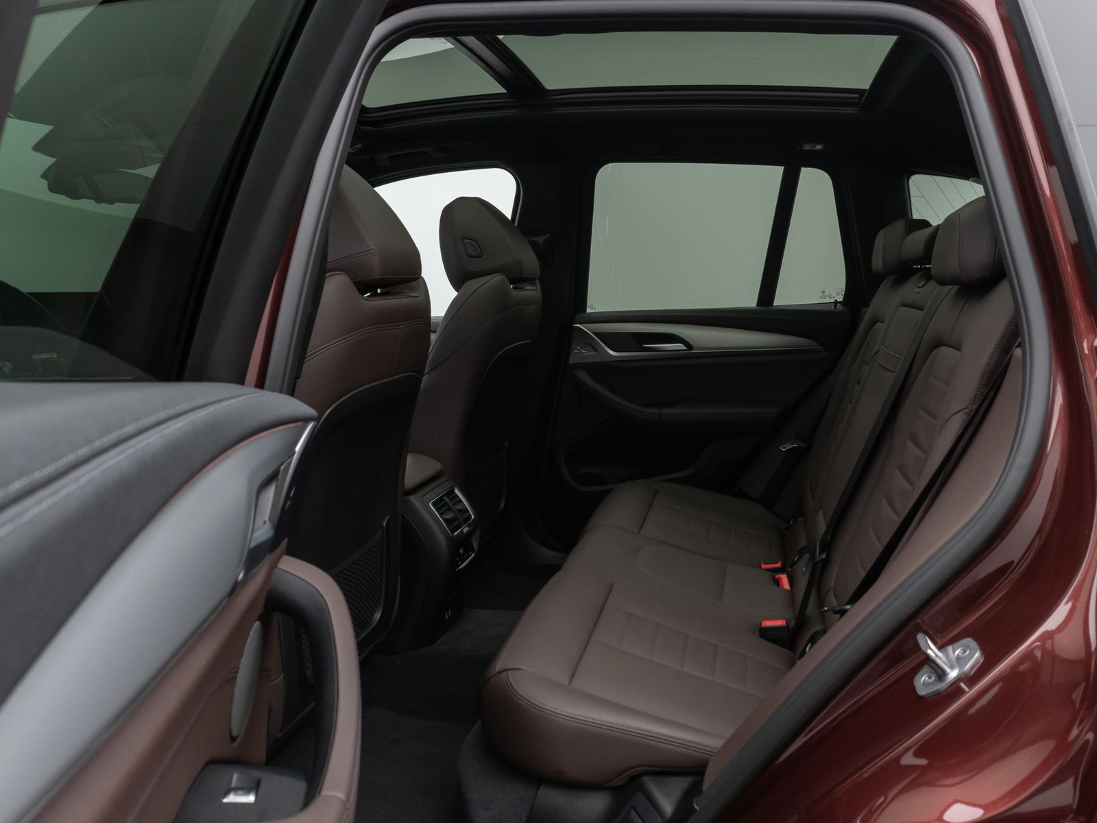 Fahrzeugabbildung BMW iX3 Impressive M Sport Panorama Kamera HUD H/K