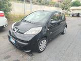 Peugeot PEUGEOT 107 1.0 68CV 3p. Sweet Years 2Tronic Aut - Peugeot 107 mit Halbautomatikschaltung