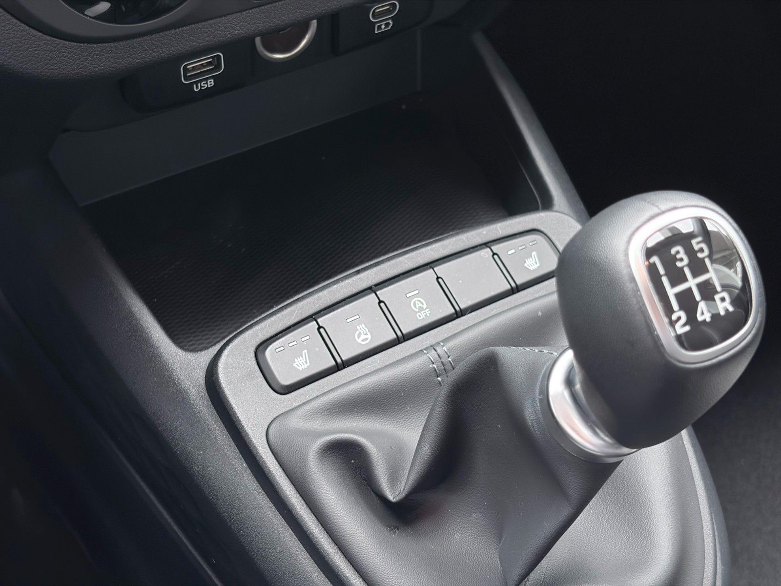 Fahrzeugabbildung Hyundai i10 Trend MY25 63PS Navi/SHZ/Allwetter!