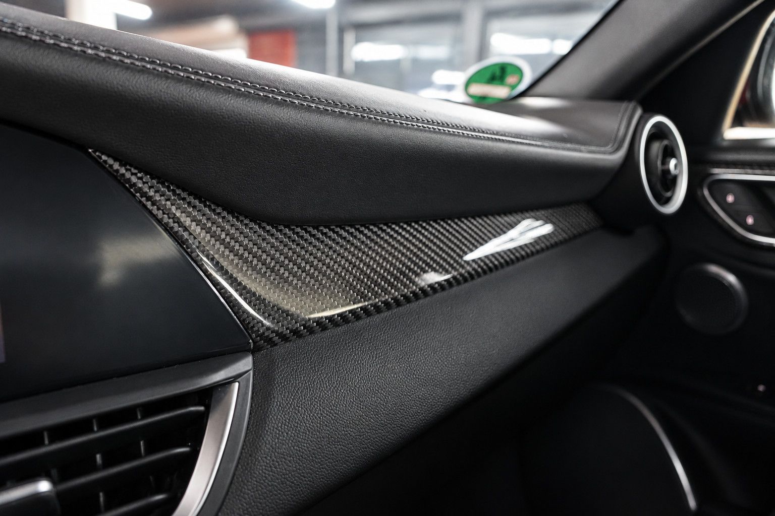 Fahrzeugabbildung Alfa Romeo Giulia Quadrifoglio *Carbon*HarmanKardon*ACC*Kam