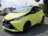 Toyota Aygo x 1.Hand   SR+WR  Klimaaut.   Temp.  Erst 4 - Toyota Aygo (X) in Halle