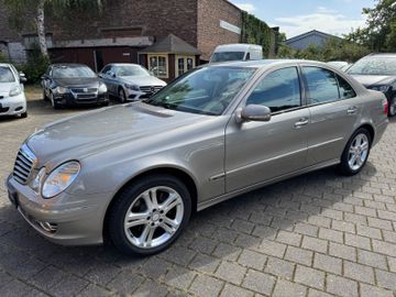 Mercedes E 280 - 1