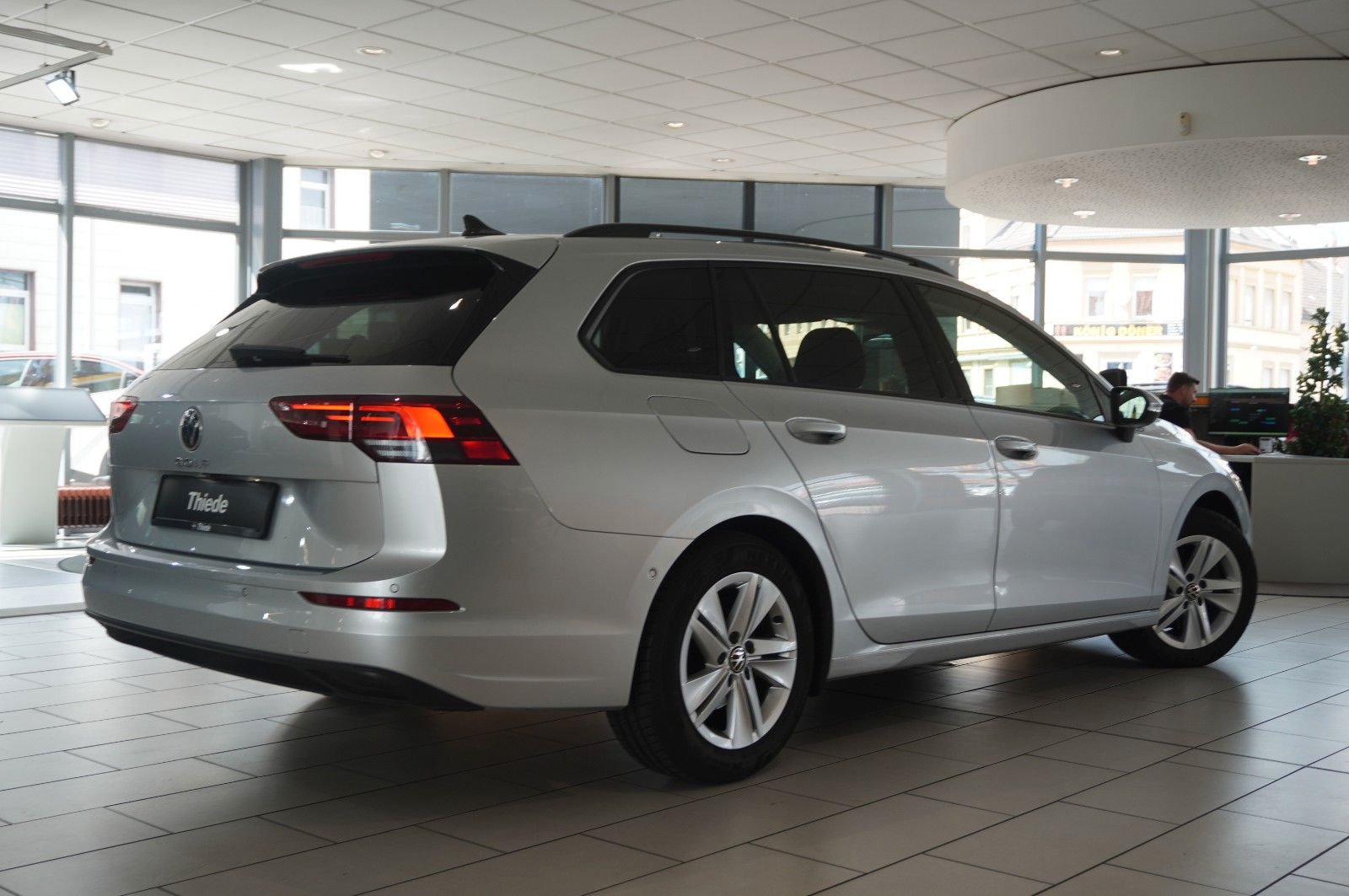 Fahrzeugabbildung Volkswagen Golf VIII Variant 2.0 TDI LIFE NAVI/LED/KAMERA